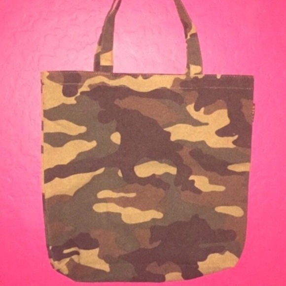 ONLY 1! J. Crew Camo Tote - Picture 2 of 10